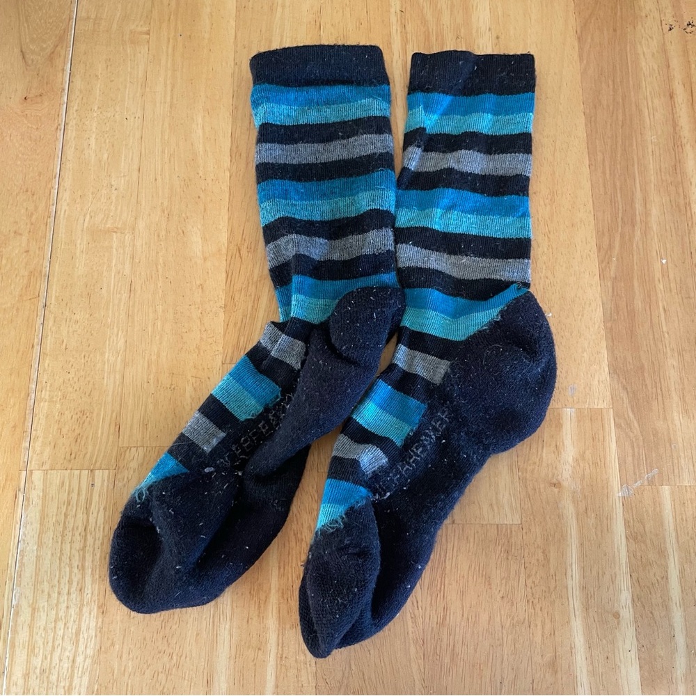Icebreaker women’s crewe socks—blue stripe